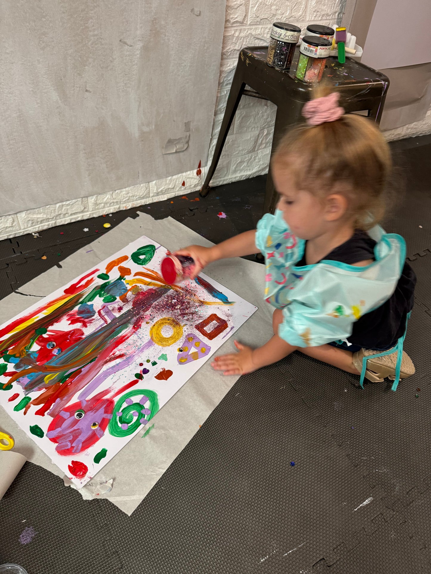 BUBBLY TOTS PAINT ROOM