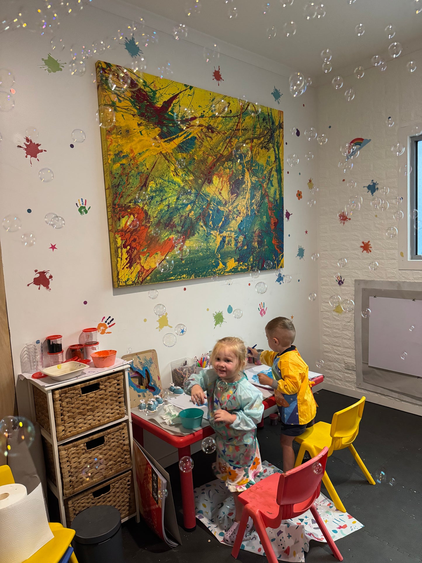 BUBBLY TOTS PAINT ROOM