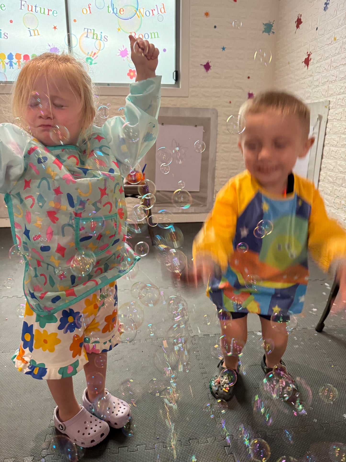 BUBBLY TOTS PAINT ROOM